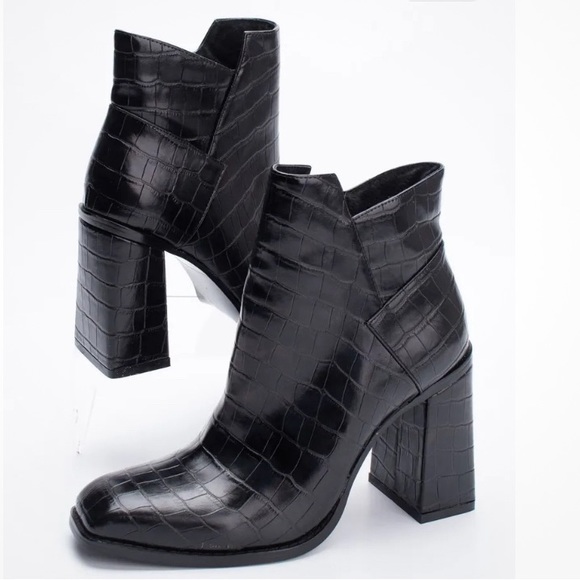 CAFENOIR Shoes - CAFENOIR Vegan Patent Leather Ankle High Heel Boots Crocodile Pattern US7 EU37